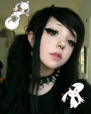 Девушка эмо подростковая с маской Стоковое Фото - изображение насчитывающей  состав, волосы: 203494016