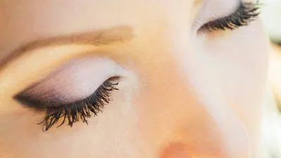 12 лучших уроков макияжа для зеленых глаз - Визажист в Москве на дом -  Свадебный макияж в Москве