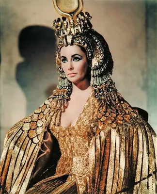 Перманентный макияж - А вы знали, что перманентный макияж был известен ещё  во времена царицы Клеопатры?🏺 ⠀ Она всегда умела привлекать к себе  восторженные взгляды 👩🏽✨. Она придумывала новые и новые способы