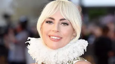 Леди Гага показала себя без макияжа — и поклонники сильно удивились