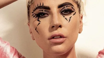 Леди Гага объявила о запуске первой линии своего косметического бренд |  РБК-Україна