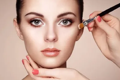 ECOshop - Вечерний макияж для карих глаз, выполненный в золотом и  коричневом цветах🙌🏻 | Facebook