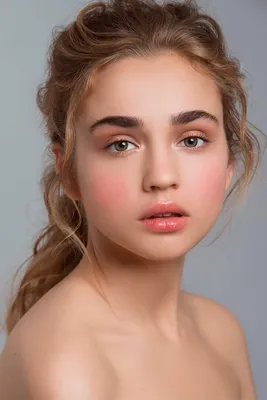 labunska_beauty - Что такое нюдовый макияж Нюдовый макияж, или «макияж без  макияжа», — во-первых, это тренд, который прочно осел на лицах миллионов  девушек. А во-вторых, это техника макияжа, цель которой — подчеркнуть