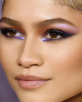 Тренд лета-2020 — сиреневые тени: 10 идей макияжа в фиолетовых тонах из  Instagram*