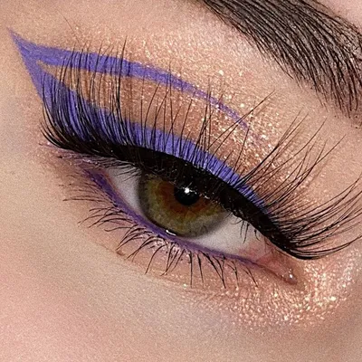Тренд лета-2020 — сиреневые тени: 10 идей макияжа в фиолетовых тонах из  Instagram*