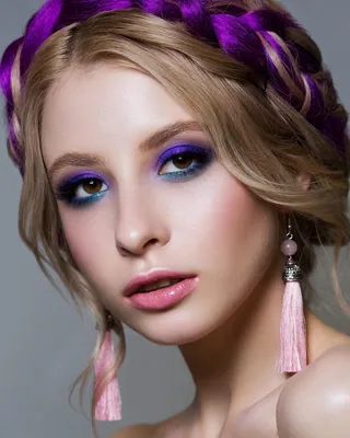 Макияж глаз в сине фиолетовых тонах | Beautiful eye makeup, Eye makeup,  Smokey eye makeup