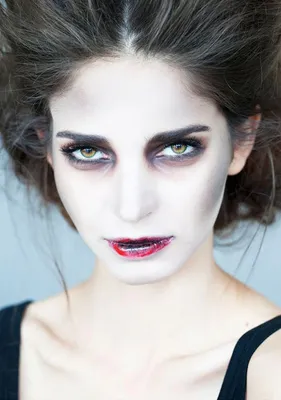 Костюм вампира на Хэллоуин - 72 фото
