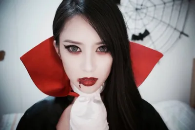 Макияж вампира для девушки на Хэллоуин | Flacon
