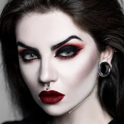 Дитя ночи: как создать макияж вампира - MAKEUP