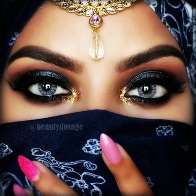 Арабский макияж! Кукольный макияж глаз Как увеличить глаза - YouTube