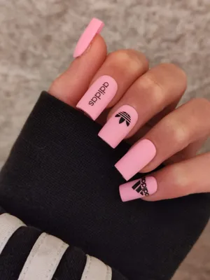 4,189 Me gusta, 28 comentarios - Nails by Andy (@nailsbyandy.devine) en  Instagram: \"Adidas Nails 💅🏻💅🏻 Usin… | Rose gold nails acrylic, Adidas  nails, Fancy nails