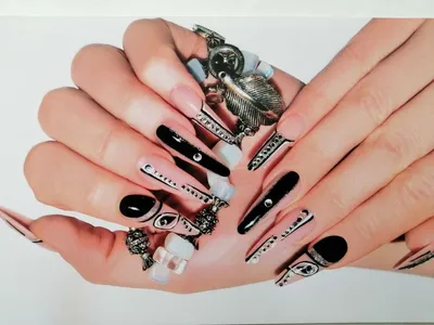 Салон \"Модный маникюр\" - 💅🎨💅Акрил. Дизайн гель-краски, арт-гель. Розы на  белом френче 🌹🌹🎨🎨 Очень нарядно и женственно! Мастер Березнякова Эмма  Маникюр+моделирование френч+дизайн 💰2200р.  #nailart#nailsalonvrn#nailartstudio_модныйманикюр ...