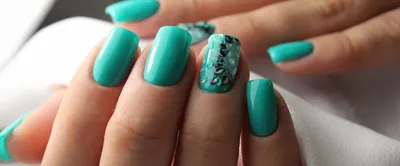 15 Blue Nail Ideas That Will Transport You Somewhere Tropical