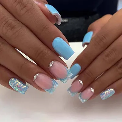 25+ Baby Blue Nail Ideas - the gray details