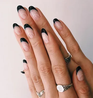 френч маникюр, чёрный френч, лунки | Nails, Nail art, Beauty