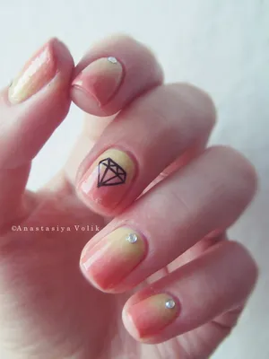 design #Ногти #nail #nails #nailart #Маникюр #Идея_для_маникюра #градиент  #омбре #деграде #желтый #персиковый #gradient #om… | Uñas semipermanentes,  Manicura, Uñas