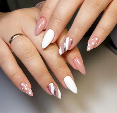 Аlenka_nails_Melitopol - Френч на красивый миндаль 😍🤤 просто шедеврально!  И ничего лишнего! Выполнена работа: Аппаратный маникюр; Форма ноготков « миндаль»; Выравнивание и укрепление ногтевой пластины; Покрытие ногтей гель  лаком; Дизайн: френч Время ...