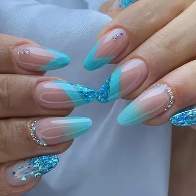 Маникюр Чёрный френч на миндаль | Nails, Beauty