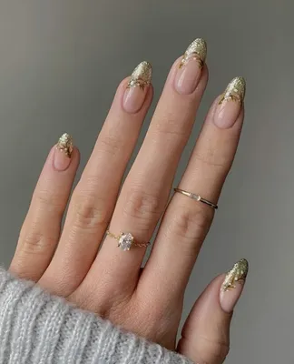 Золотой френч: Маникюр, который роскошно смотрится на ногтях | ladyline.me  | Дзен