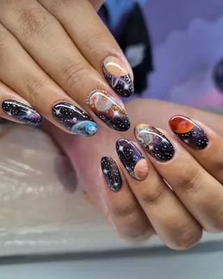 Manicure Monday: Galaxy Nails | The Collabor-eight