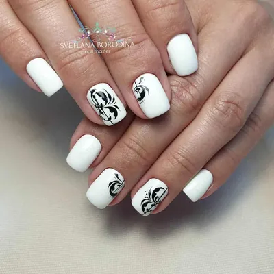 Black dots, black and white manicure, minimalist art nail, abstract black  nail, pandora, silver ring on the thumb. Черный горох, … | Ногти, Маникюр,  Идеи для ногтей