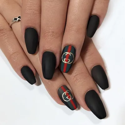 Gucci Gucci 🖤🤍🖤🤍 by @@benjinailedit What do you think?👇 Comment below  👇💖 Tag your BFF who loves it | Gucci nails, Chanel nails, Pop art nails