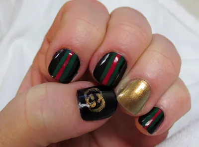 gucci nails | Gucci nails, Chanel nails design, Purple acrylic nails