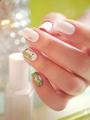 Маникюр в Кропивницком Elena Nail Studio - Как на счет киви 🥝 идеальней  вариант для маникюра в отпуск 😉🌴 | Facebook