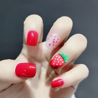 Фруктовое настроение: клубника, арбузы и киви в летнем маникюре,  поднимающем настроение | Fruit nail art, Strawberry nail art, Fall nail art  designs