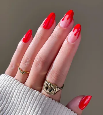 Красный маникюр: Кайли Дженнер показала самый модный яркий цвет лака для  ногтей на осень 2022 | theGirl