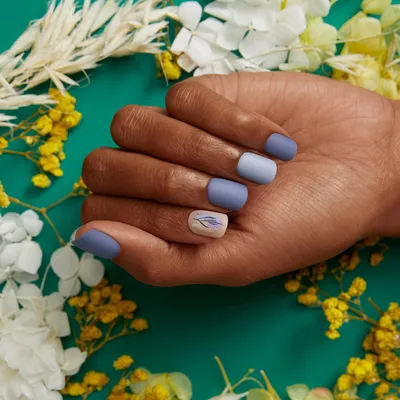 Embrace the Warmth with Radiant Summer Nails : Blue and Lavender Nails