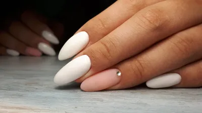 Shared by Deepix Grey. Find images and videos about black, white and nails  on We Heart It - the app to get lost in what you lov… | Nagelidéer, Naglar,  Vackra naglar