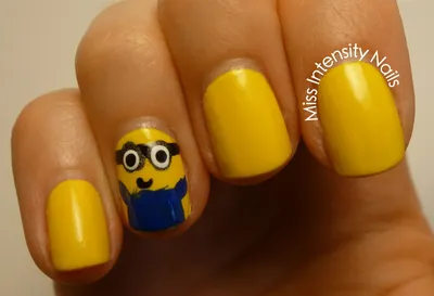 Minions on X: \"Accent nails minions #nails #nailsart #minions #kiko  #naillacquers #manucure #love #beautiful #minion #minions #min…  https://t.co/vpZu6jWujM\" / X