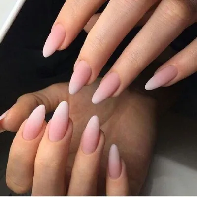 Красивый маникюр на миндалевидные ногти 2018-2019 | Minimalist nail art,  Gorgeous nails, Matte nails design