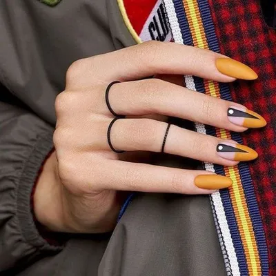 Маникюр на миндалевидные ногти 2022: модные идеи, современный дизайн ногтей,  фото | Идеи красоты | Дзен