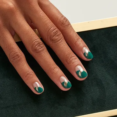 Модный маникюр со стразами на длинные ногти 2022: симпатичные идеи,  современный дизайн ногтей, фото | Идеи красоты | Дзен