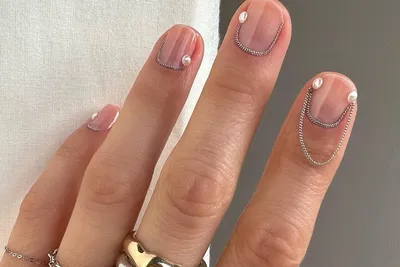 Маникюр с драгоценной огранкой: блестящий nail-арт, который можно повторить  даже в домашних условиях