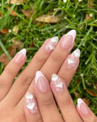 10 идей маникюра: необычный френч и лунки 💅🏻 | Minimal nails, Fire nails,  Les nails