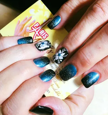 Emily In Paris | Black Glitter Line Art Nails