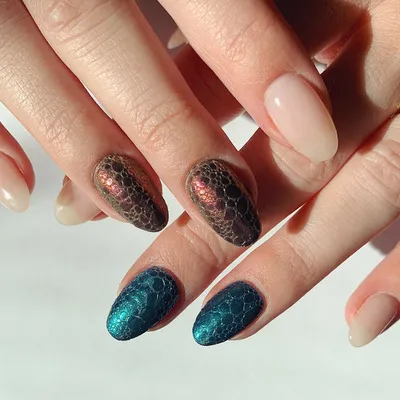 Snakeskin Nails: How to DIY Bubble Nails for a Snakeskin Nail Design |  Glamour