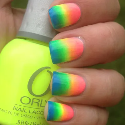 Express Your Pride with Vibrant Rainbow Manicures