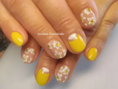 Летний маникюр. Дизайн ногтей на лето. Ромашки на ногтях. | Bright acrylic  nails, Floral nails, Nails