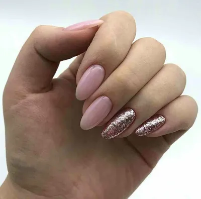 розовый маникюр с блестками | Красивые ногти, Маникюр с блестками,  Дизайнерские ногти