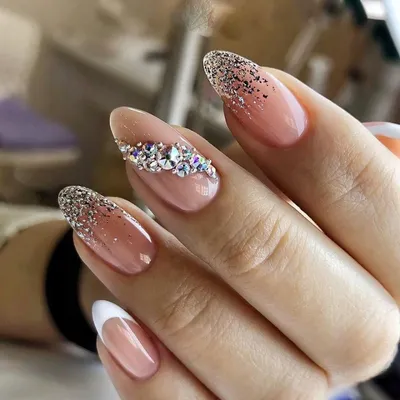 Диана - Нежный маникюр💅🏻 для нашей милой невесты👰... | Facebook