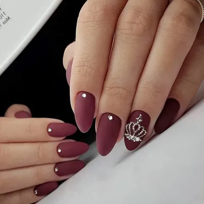 manicure of the princess ))) my manicure)) маникюр корона | Gorgeous nails,  Daisy nails, Nail manicure