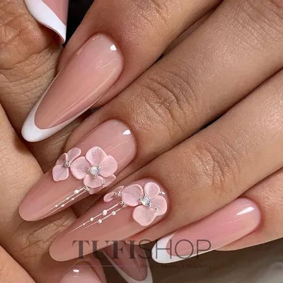 Чёрный маникюр с пионами | Nail art, Nail designs, Manicure