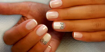 На данном изображении может находиться: 1 человек | Luxury nails, Nail art,  Beautiful nail art