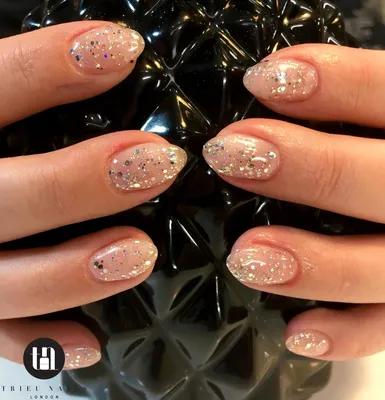 Christmas shellac | Christmas nails, Shellac nails, Trendy nails