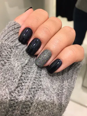 Black shellac silver glitter nails | Black shellac nails, Christmas nails  acrylic, Holiday nails