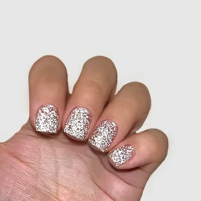 Nails Tarabrina - Diva #diva041 💕 слюда #divasilver #маникюр#маникюратырау  #гельлак#гельлакатырау #ногти#ногтиатырау  #комбиманикюр#выравниваниеногтевойпластины  #максимальноккутикуле#подкутикулу #nails#art #atyrau #manicure#nails#макро  Diva ...